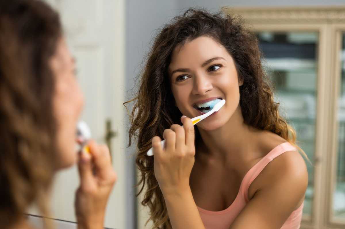 lavarsi i denti salute